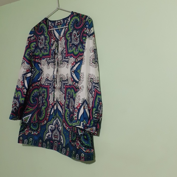 Silk blouse, 100% SILK Aztec Parsley Psychic Floral print Satin, Flowy, Soft - Picture 2 of 4
